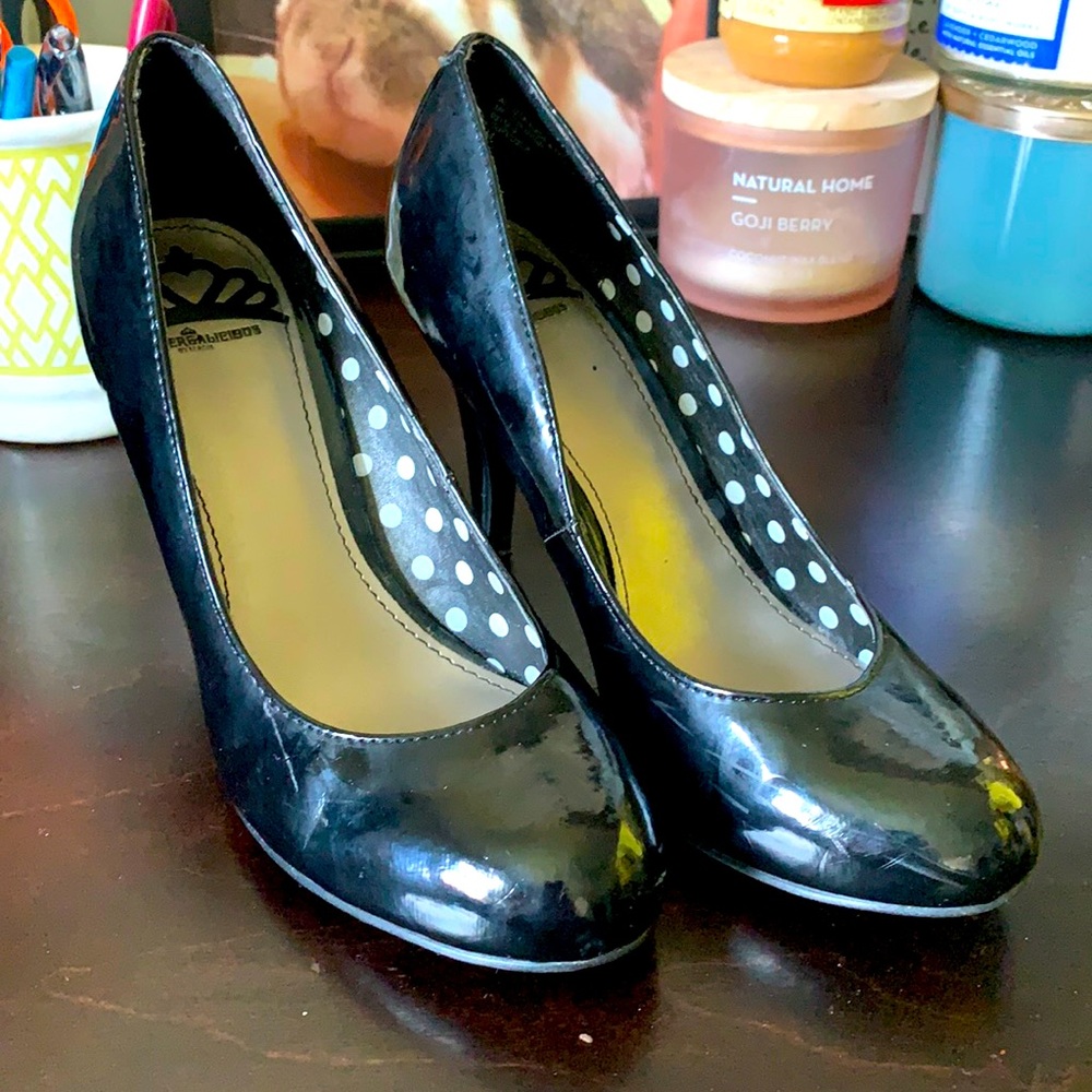 Fergalicious black pump heels.